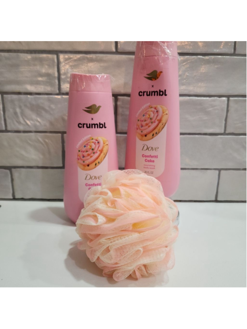 Dove Confetti Cake, 2 Bottles. 20 oz Each. Limited Edition Bath Pouf